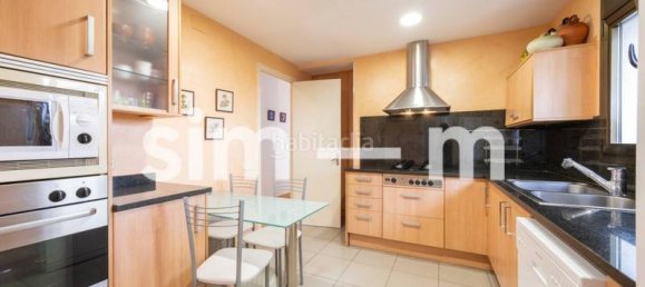 Дом с 4 спальнями в Барселона, Испания № 158354 2