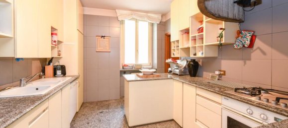 Вилла с 6 спальнями в Комо, Италия № 56722 12