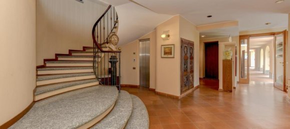 Вилла с 6 спальнями в Комо, Италия № 56722 4