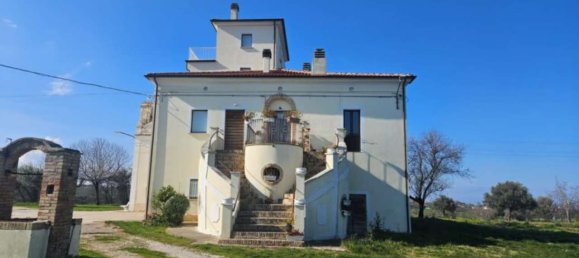 4 rooms Apartment in Rocca San Giovanni, Italy No. 81692 10