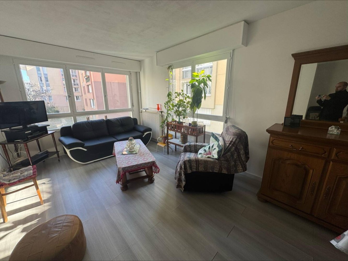 2 bedrooms Apartment in Paris, France No. 144044