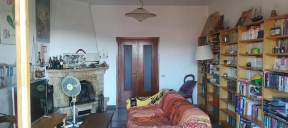 3 bedrooms Apartment in Poggibonsi, Italy No. 252605 3