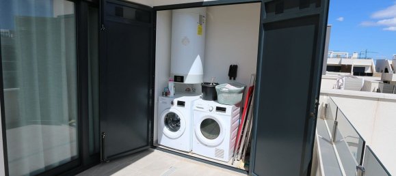 Ático de 3 dormitorios en Dehesa De Campoamor, Spain No. 188339 12