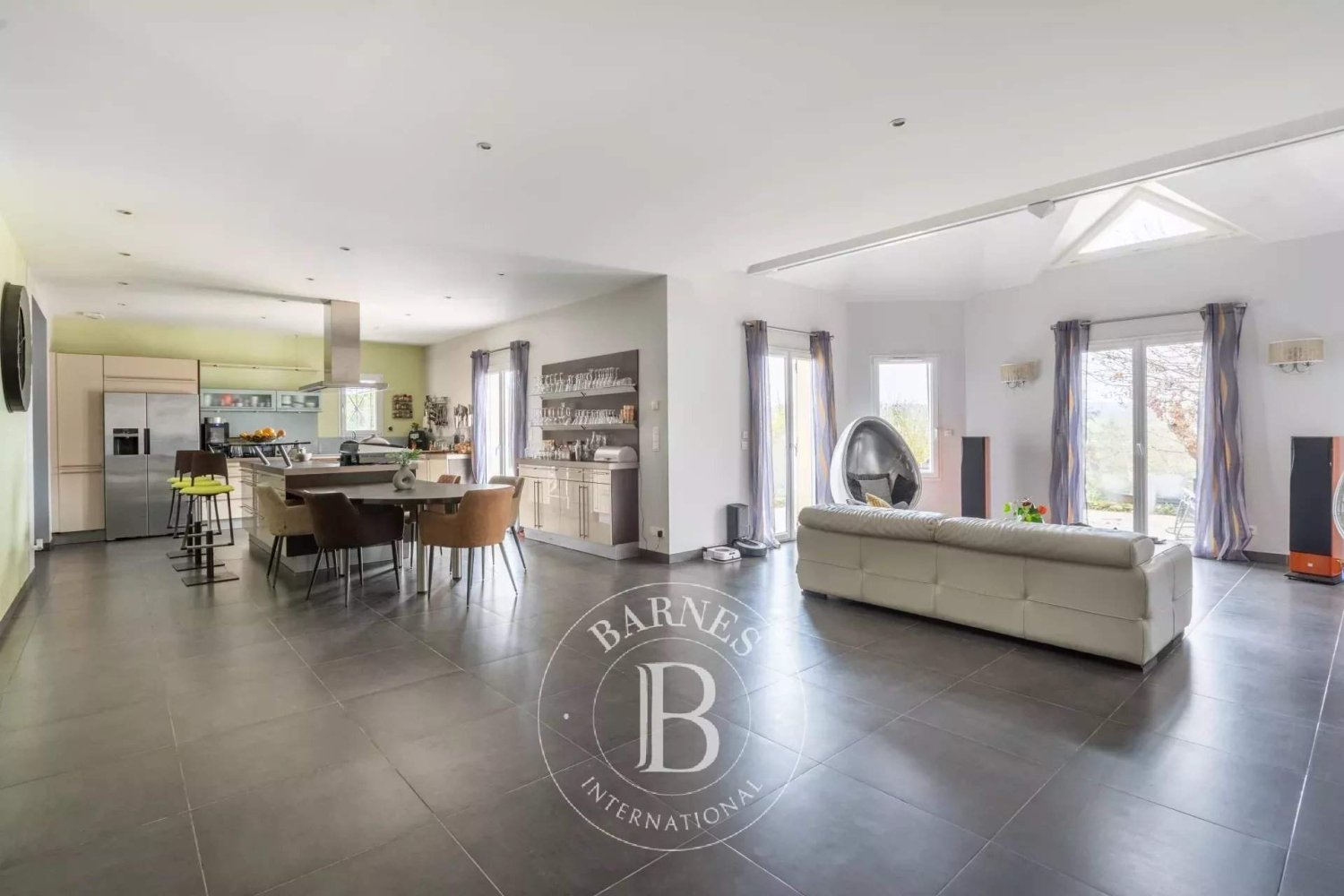 Дом с 7 спальнями в Жуар-Поншартрен, Франция № 167387