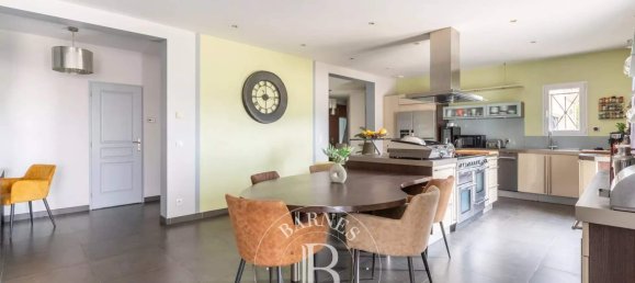 Дом с 7 спальнями в Жуар-Поншартрен, Франция № 167387 16