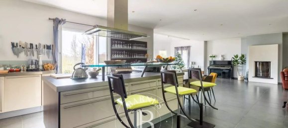 Дом с 7 спальнями в Жуар-Поншартрен, Франция № 167387 11