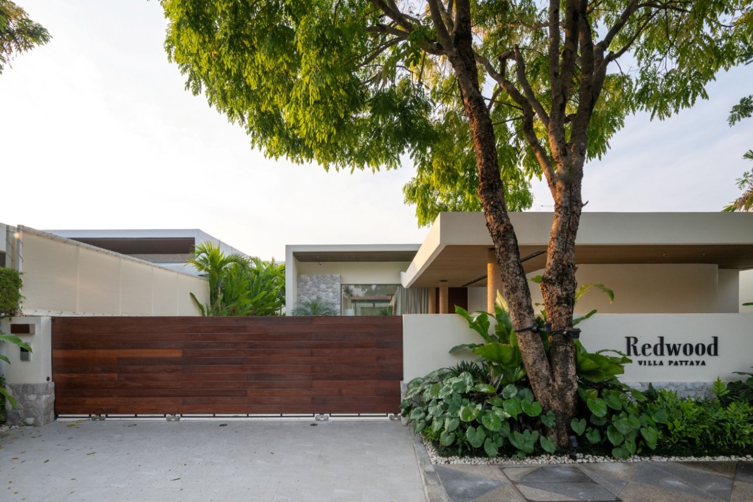 3 bedrooms Villa in Pattaya, Thailand No. 75012