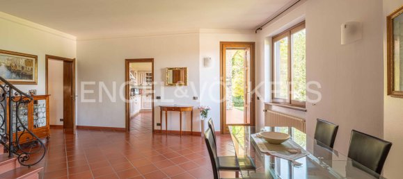 3 bedrooms Villa in Olgiate Molgora, Italy No. 128050 2