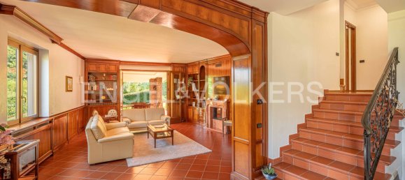 3 bedrooms Villa in Olgiate Molgora, Italy No. 128050 5
