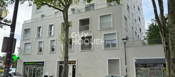 Apartamento de 2 dormitorios en Romainville, France No. 329497 9