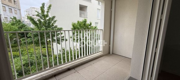 Apartamento de 2 dormitorios en Romainville, France No. 329497 2