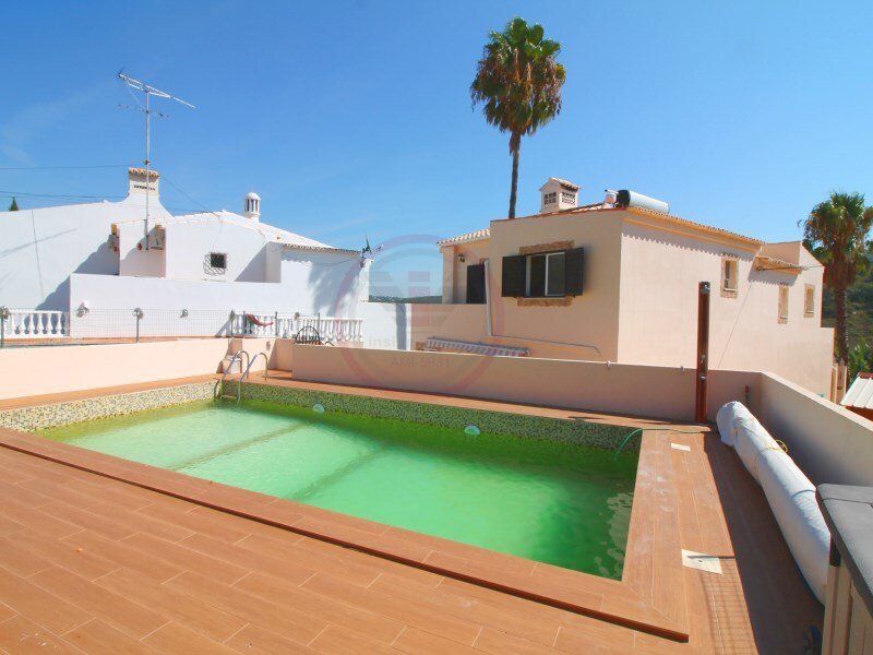 4 bedrooms Villa in Loule, Portugal No. 112237