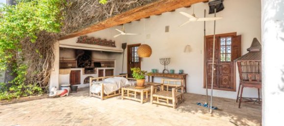 6 bedrooms Villa in Javea, Spain No. 8495 19