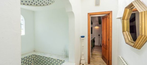 6 bedrooms Villa in Javea, Spain No. 8495 14