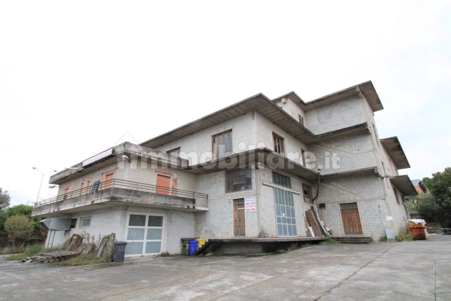 5 rooms Warehouse in Ogliastro Cilento, Italy No. 90118