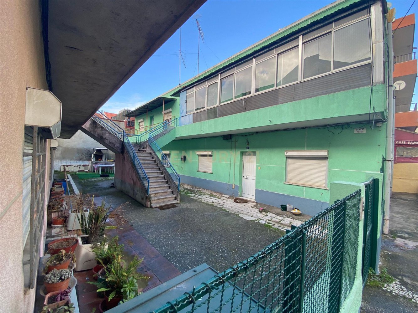 Edificio en Odivelas, Portugal 475 m² No. 293575