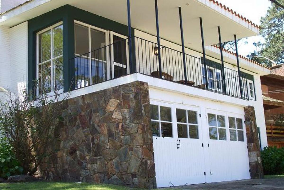 4 bedrooms House in Maldonado, Uruguay No. 2425