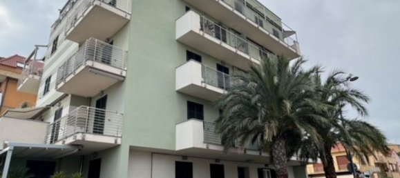 4-Zimmer Penthouse in Loano, Italy, Nr. 66837 2