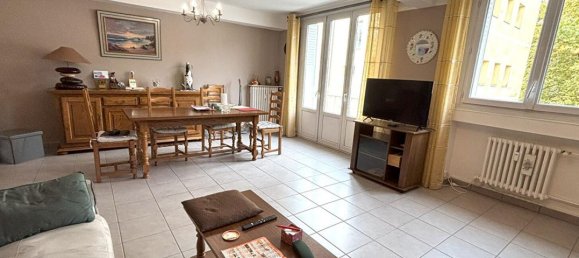 2 bedrooms Apartment in Saint-Etienne, France No. 342960 3