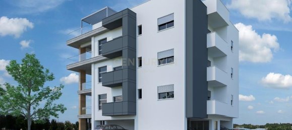 Здание с 12 спальнями в Гермасойя, Кипр № 339 2