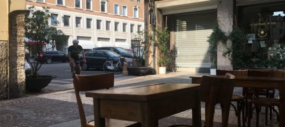 Коммерческая недвижимость с 4 комнатами в Брешиа, Италия № 86077 19