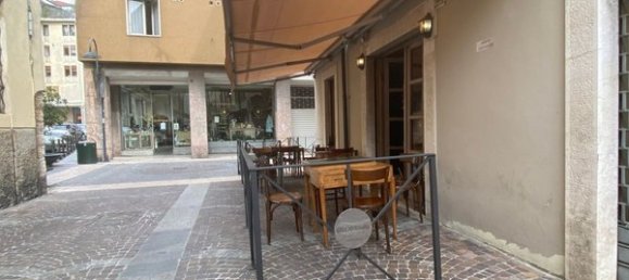 Коммерческая недвижимость с 4 комнатами в Брешиа, Италия № 86077 25