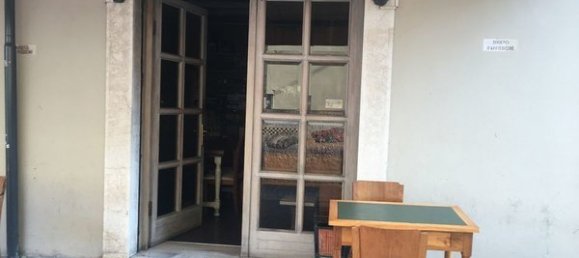 Коммерческая недвижимость с 4 комнатами в Брешиа, Италия № 86077 6