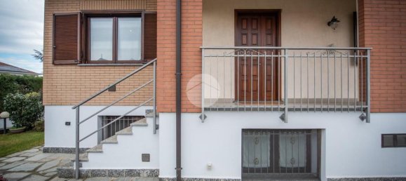 8 rooms House in Volvera, Italy No. 27465 49