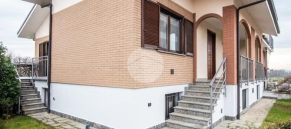 8 rooms House in Volvera, Italy No. 27465 47