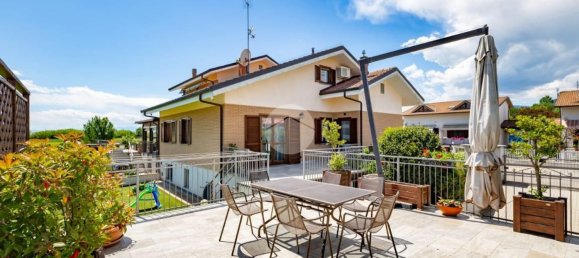 8 rooms House in Volvera, Italy No. 27465 2