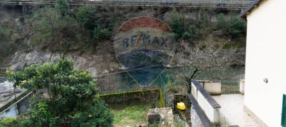 3 bedrooms House in Davagna, Italy No. 35848 31