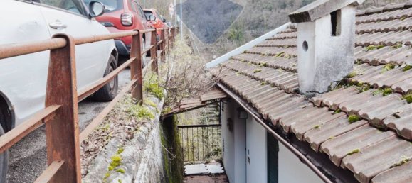 3 bedrooms House in Davagna, Italy No. 35848 9