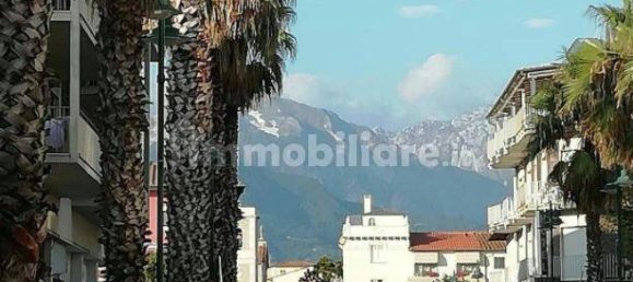 Villa T5 em Forte dei Marmi, Italy N.º 229166 21