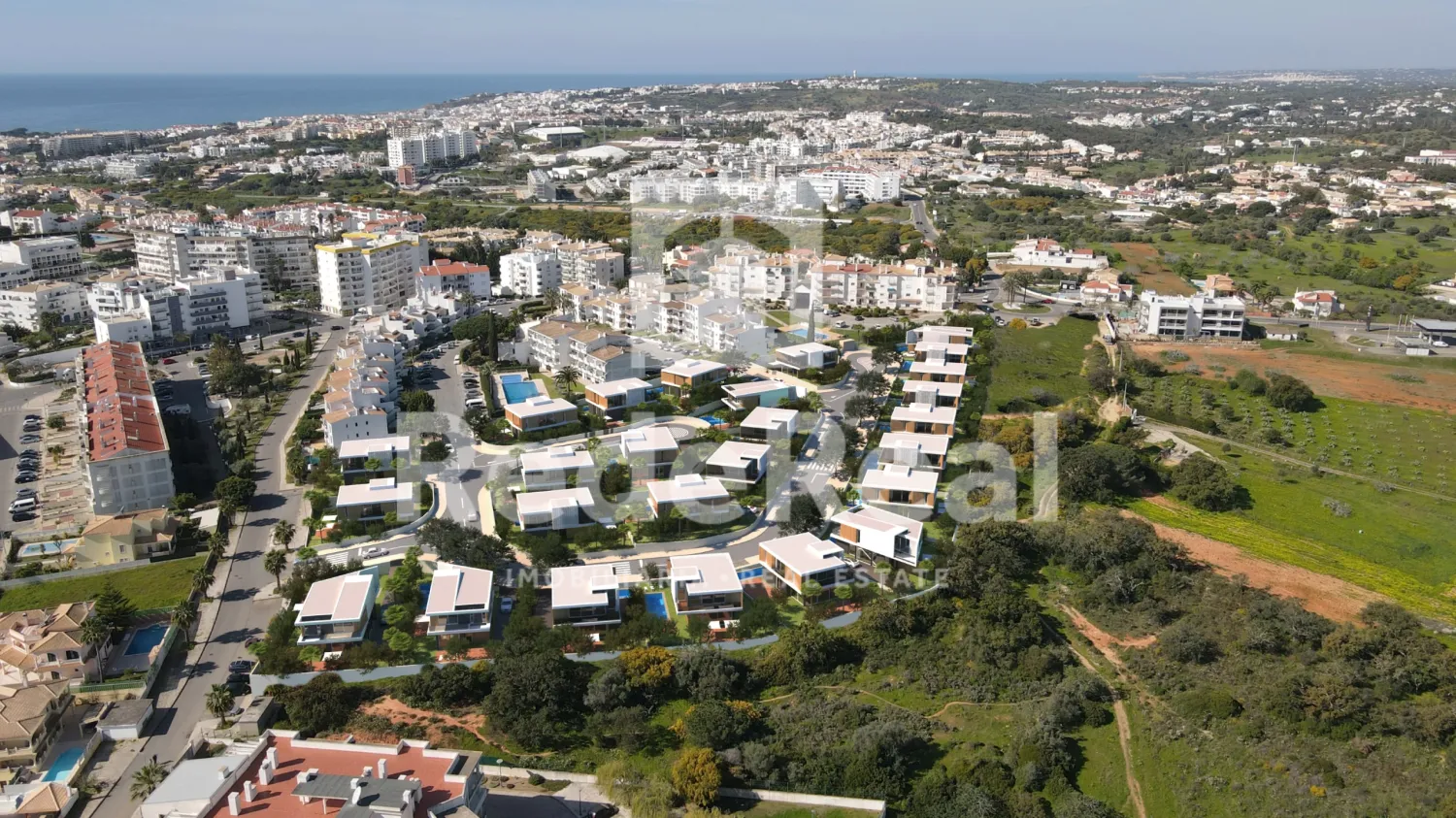  قطعة أرض في Albufeira, Portugal 505متر مربع رقم 153261