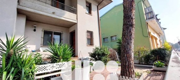 4 rooms House in Cesenatico, Italy No. 157200 6