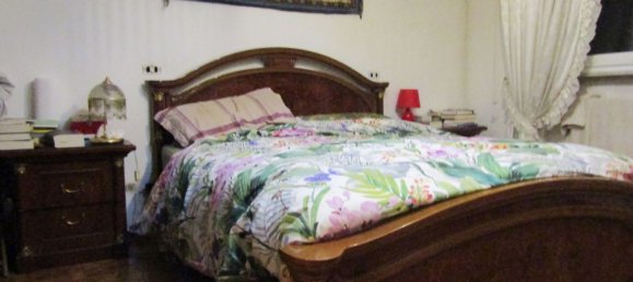 5 rooms Apartment in Carrara, Italy No. 195691 8