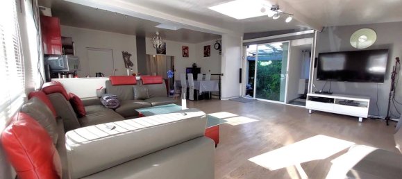 2 bedrooms House in Livry-Gargan, France No. 186258 5