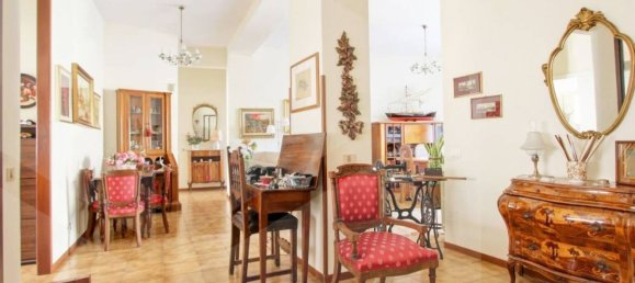 5 rooms Apartment in Rome, Italy No. 30466 3