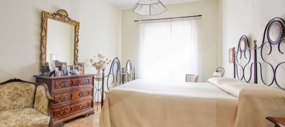 5 rooms Apartment in Rome, Italy No. 30466 11