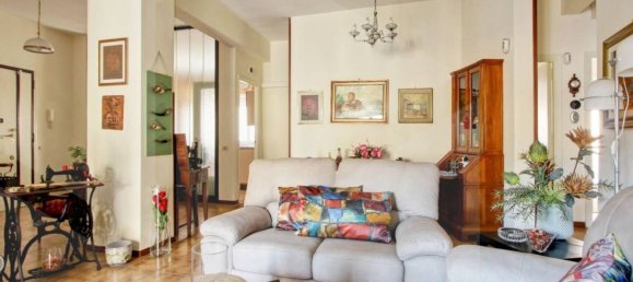 5 rooms Apartment in Rome, Italy No. 30466 5