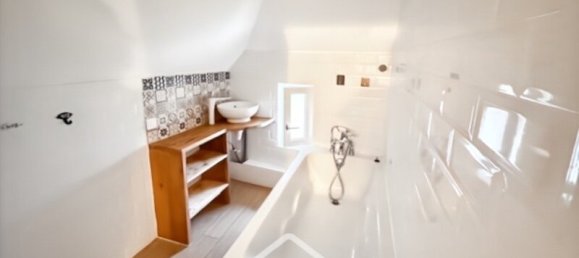 3 bedrooms House in Seine-et-Marne, France No. 345281 2