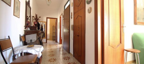 4 Schlafzimmer Wohnung in Montepaone, Italy, Nr. 315534 14