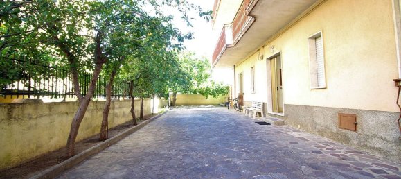 4 Schlafzimmer Wohnung in Montepaone, Italy, Nr. 315534 22