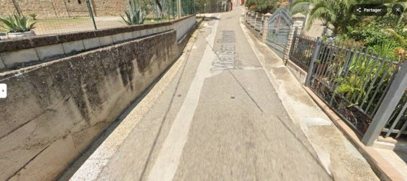 608m² Commercial property in Castel Baronia, Italy No. 279405 3