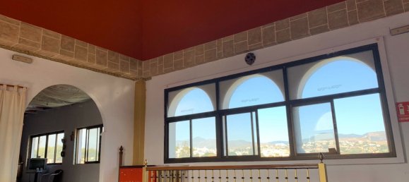 175m² Commercial property in Estepona, Spain No. 1366 4