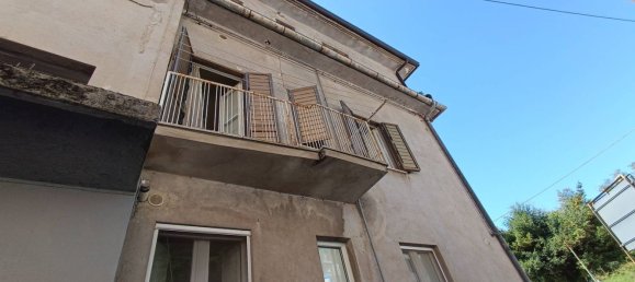 3 rooms Apartment in Lagonegro, Italy No. 31882 3