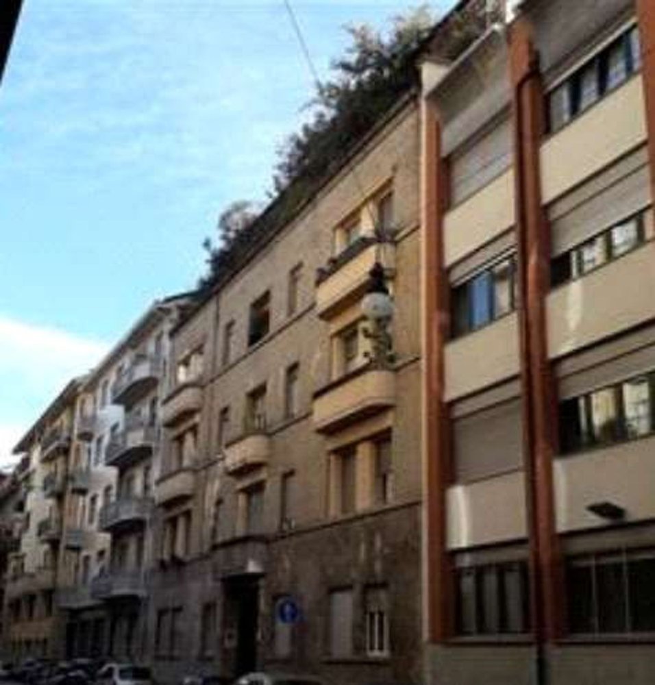 Квартира с 17 спальнями в Турин, Италия № 323115