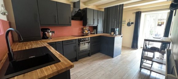  Castillos de 3 dormitorios en Le Tronchet, France No. 286432 7