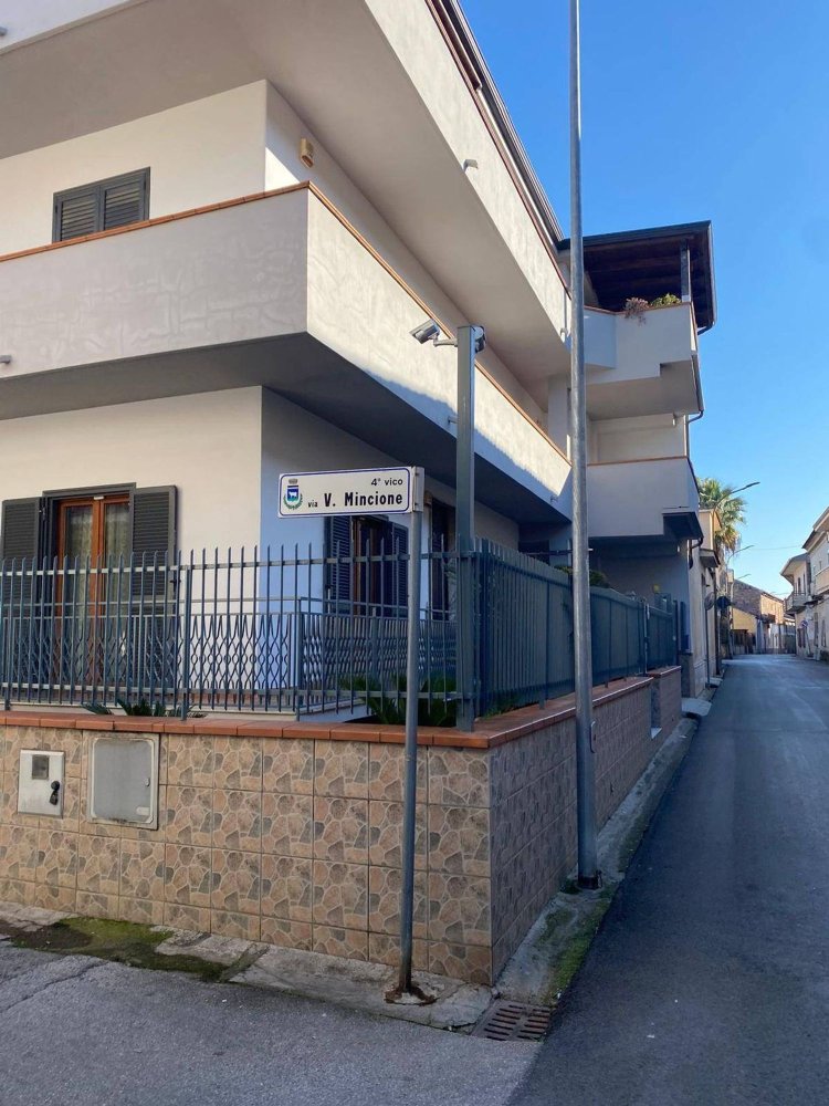 10 rooms House in Macerata Campania, Italy No. 106656