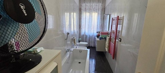 4-salle Appartement à Biella, Italy No. 214512 26